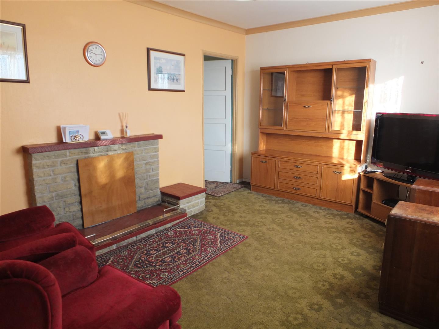 LOUNGE: